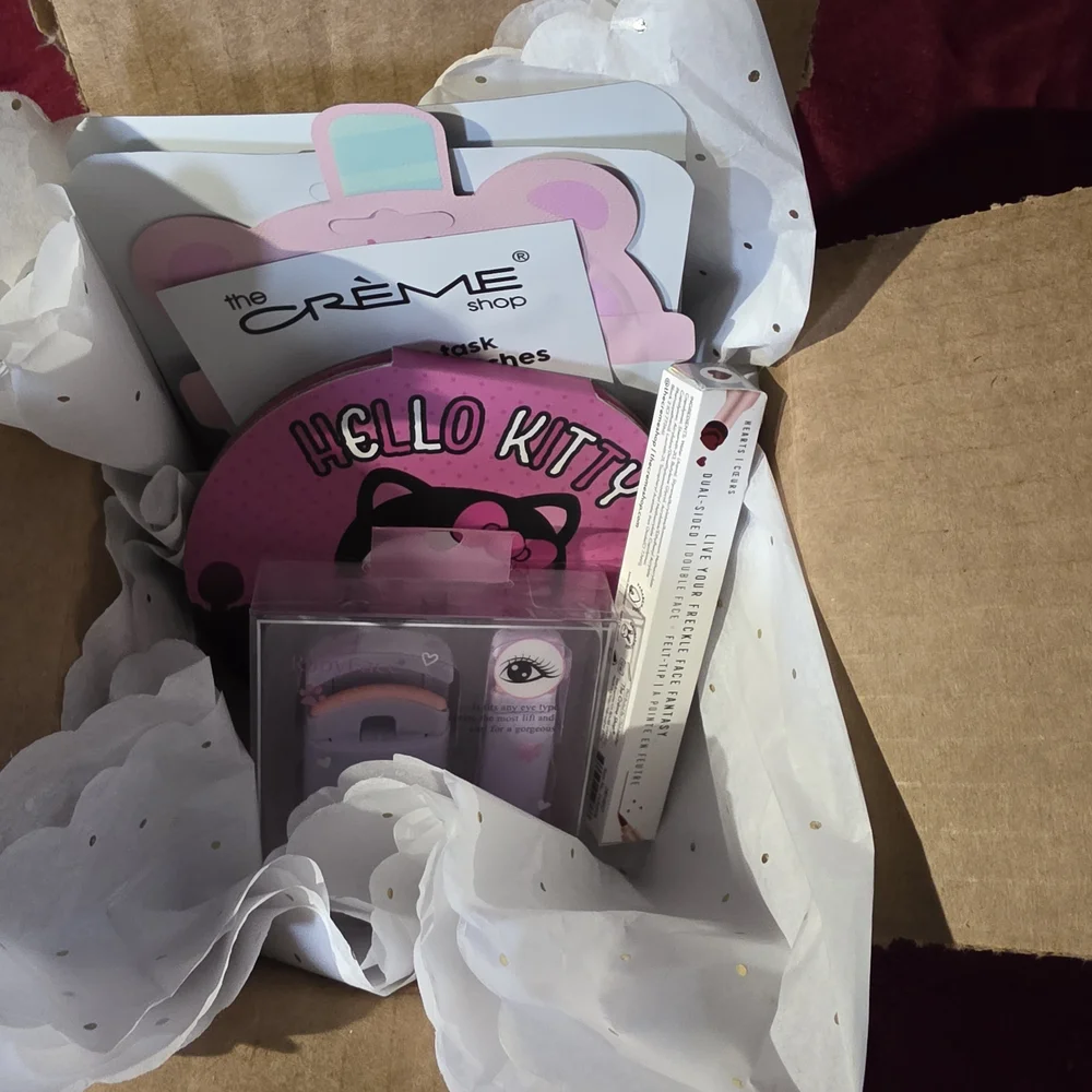 Crème Beary Clear Skin Pink Under-Eye & Face Mask Set - Picture 3 of 3